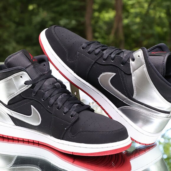 Air Jordan 1 Mid Johnny Kilroy - Picture 8 of 13